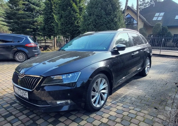 Skoda Superb cena 61900 przebieg: 197000, rok produkcji 2015 z Kraśnik małe 137